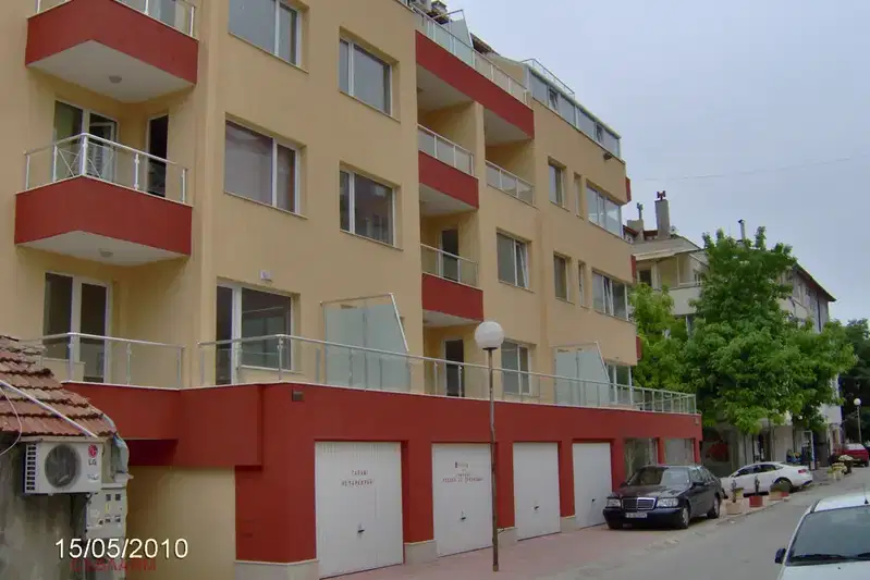 Паркомясто във Варна, Левски 1