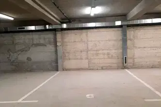 Гараж/Паркомясто във Варна, Левски 1