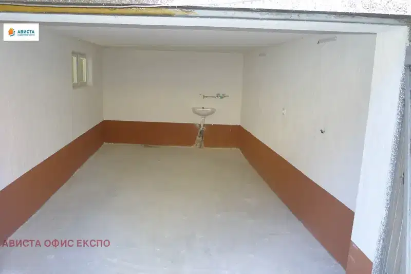 Garage/Parking in Sofiya, Lozenec