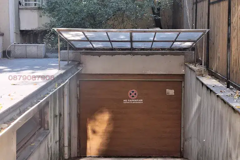 Garage/Parking in Sofiya, Lozenec