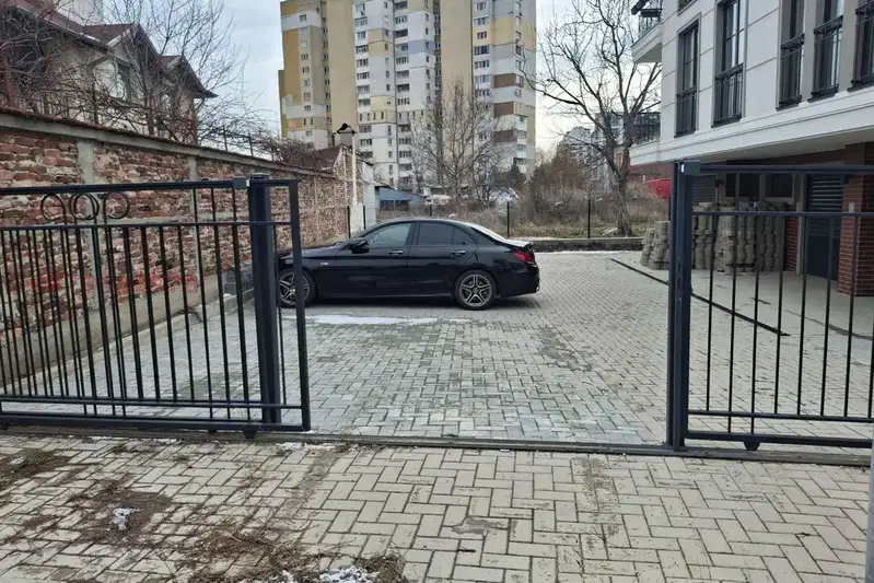 Garage/Parking in Sofiya, Nadejda 4