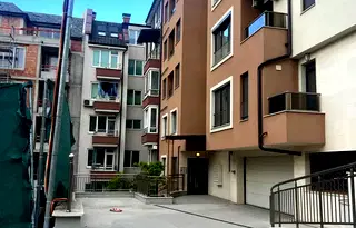 Гараж/Паркомясто в София, Редута