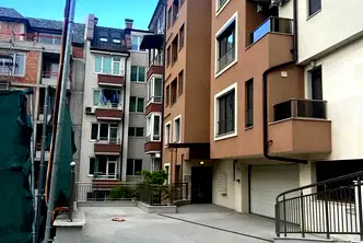 Гараж/Паркомясто в София, Редута
