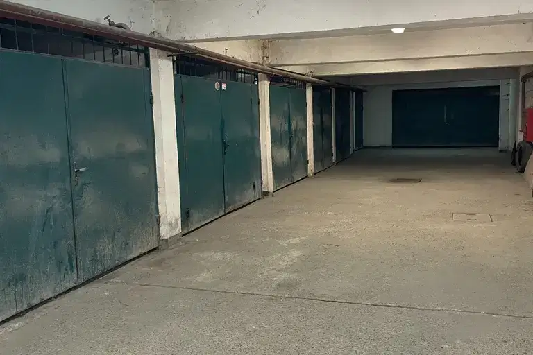 Garage/Parking in Sofiya, Reduta
