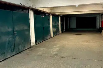 Гараж/Паркомясто в София, Редута