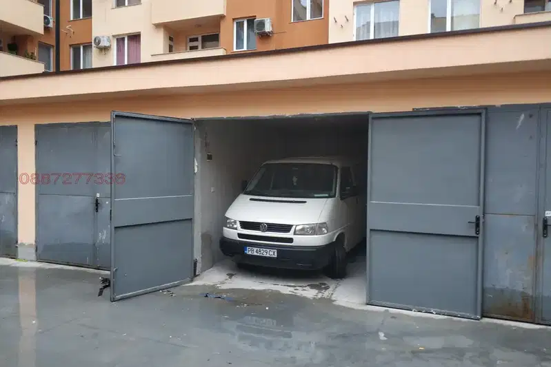 Гараж/Паркомясто в Пловдив, Тракия