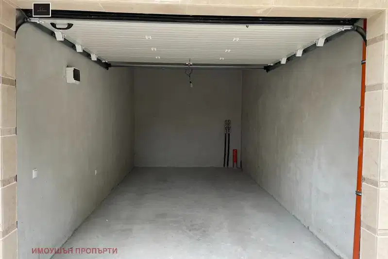 Гараж/Паркомясто в София, Витоша