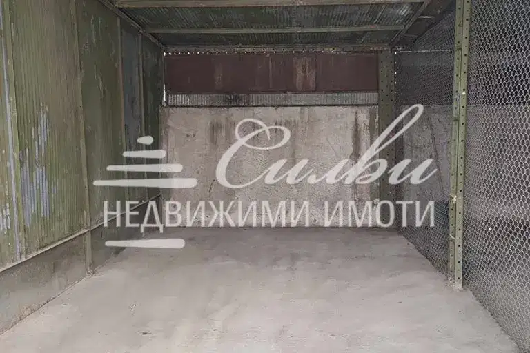 Гараж/Паркомясто в Шумен, Военно училище