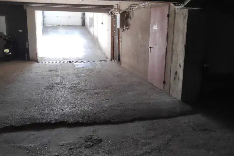Garage/Parking in Burgas, Vyzrajdane
