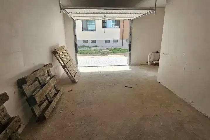 Garage/Parking in Kyrdjali, Vyzrojdenci