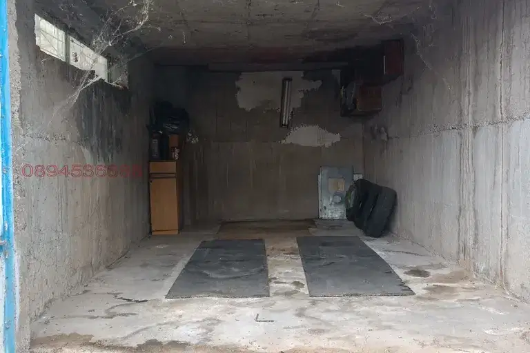 Гараж/Паркомясто в Кюстендил, с. Коняво