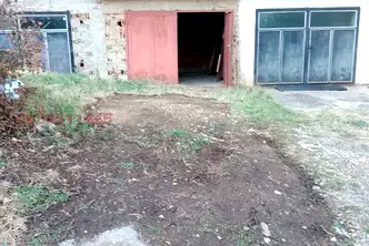 Гараж/Паркомясто в Монтана, Берковица