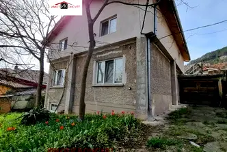Къща във Велико Търново, Център