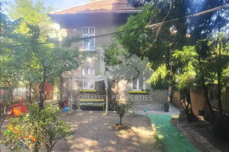 House in Sofiya, Lozenec