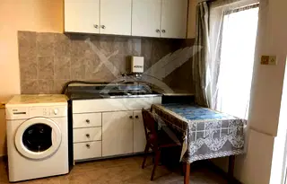 Къща във Варна, Погреби
