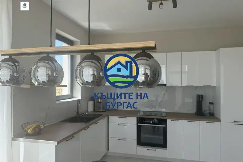 Къща в Бургас, Сарафово