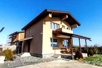 Къща в Пловдив, с. Брестник
