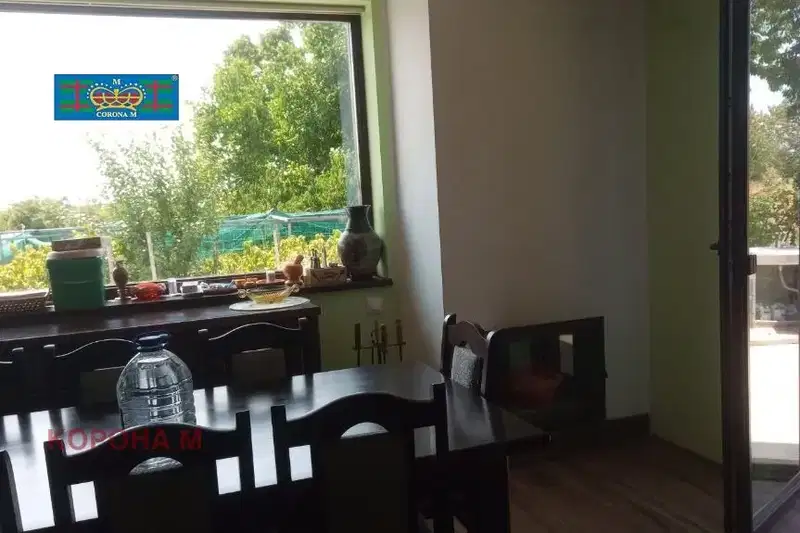 Къща с 3 стаи и голям двор в гр. Драгоман