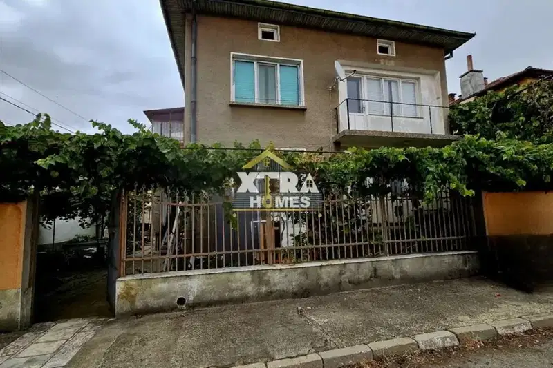 House in област София, Elin Pelin