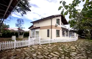 Къща във Варна, Аксаково