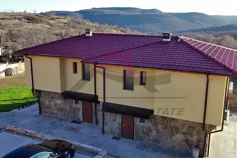 House in Oblast Varna, Golica