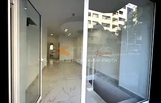Магазин във Варна, Бизнес хотел