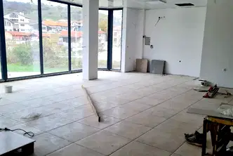 Магазин в Шумен, Болницата