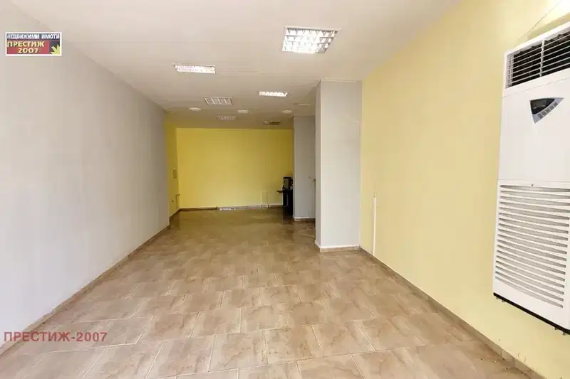 Магазин в Шумен, Болницата