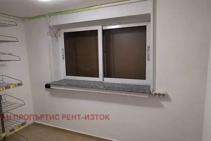 Магазин в Бургас, Братя Миладинови
