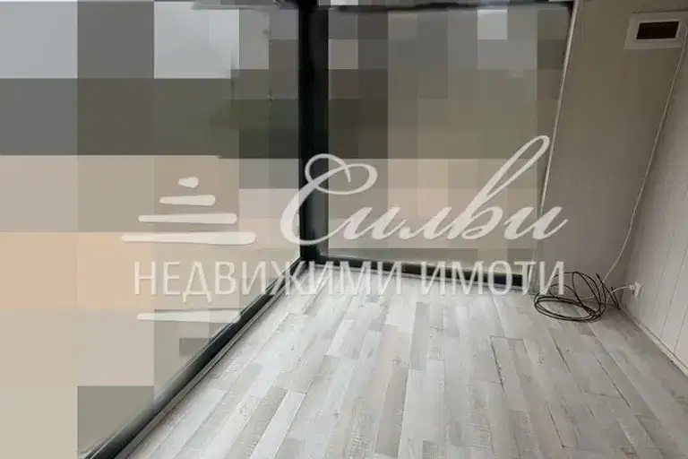 Магазин в Шумен, Център
