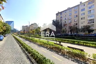 Магазин в София, Център