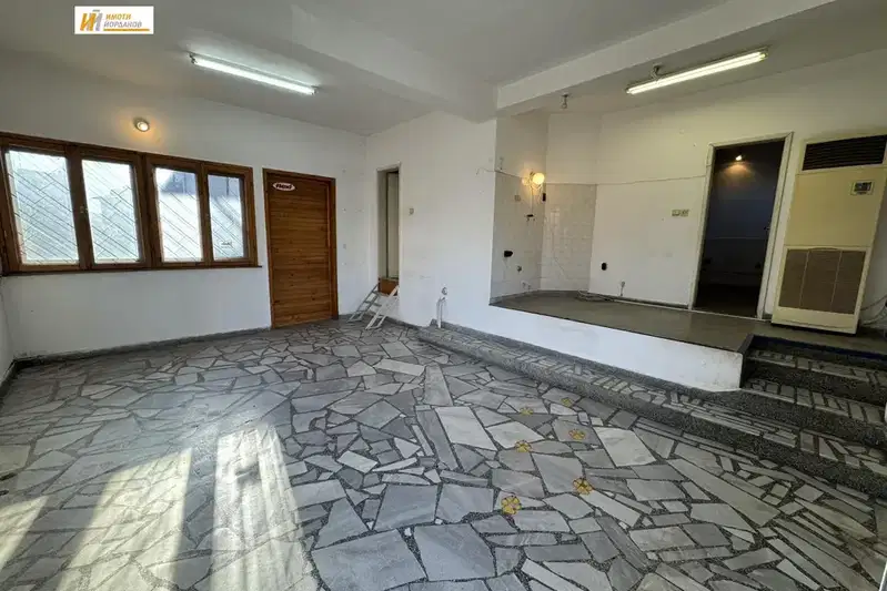 Shop in Veliko Tyrnovo, Centyr