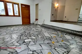 Магазин във Велико Търново, Център