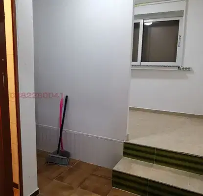 Снимка 2 — Магазин в Бургас, Център
