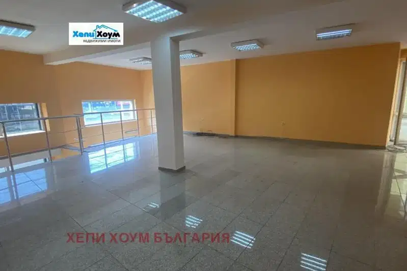 Магазин в Русе, Център