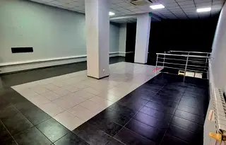 Магазин в София, Център