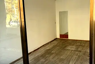 Магазин в Пловдив, Център