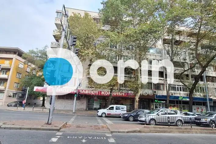 Shop in Plovdiv, Centyr
