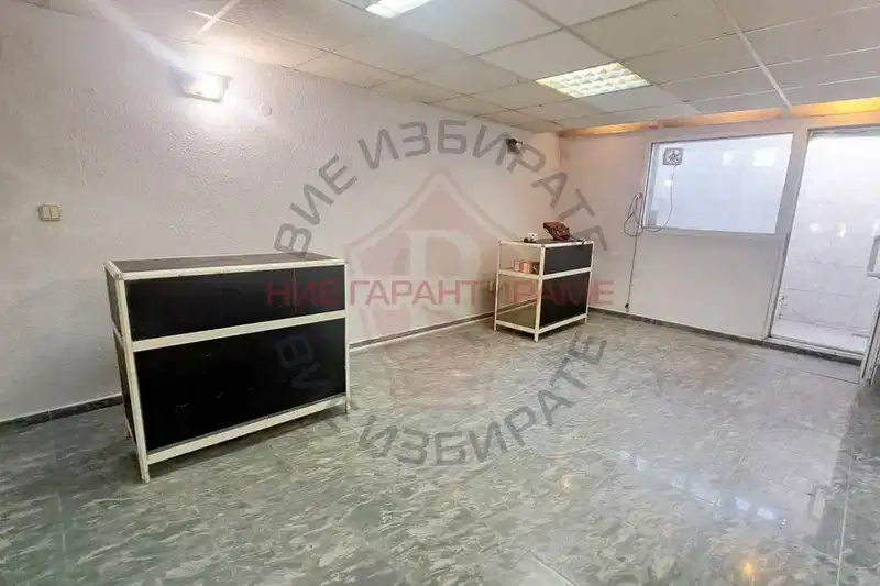 Shop in Varna, Centyr