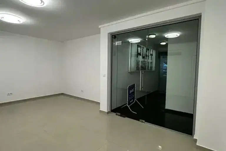 Shop in Veliko Tyrnovo, Centyr