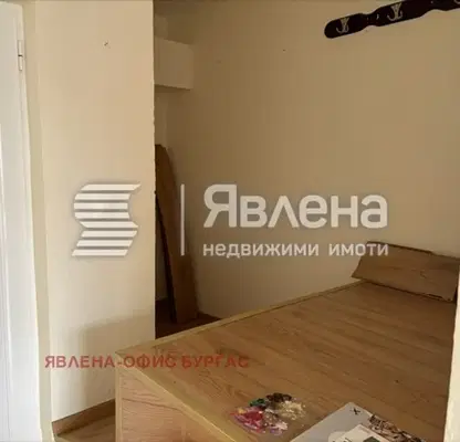 Снимка 4 — Магазин в Бургас, Център