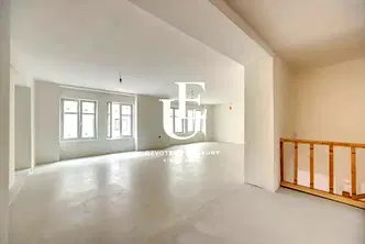 Магазин в София, Център