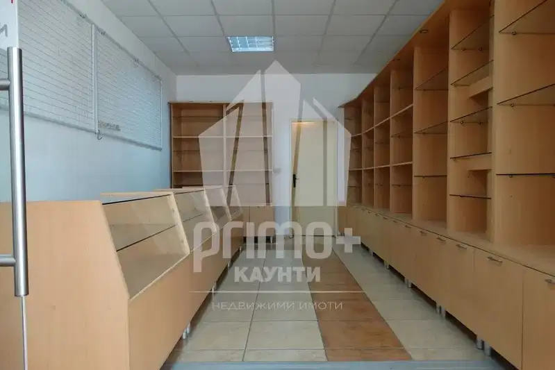 Магазин във Велико Търново, Център