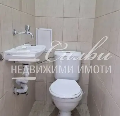 Снимка 2 — Магазин в Шумен, Център
