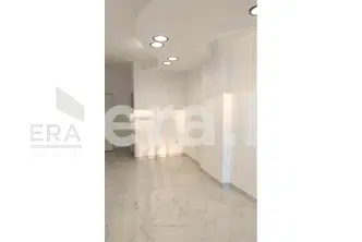 Магазин във Варна, Център