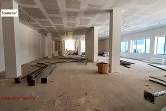 Магазин в Пловдив, Център