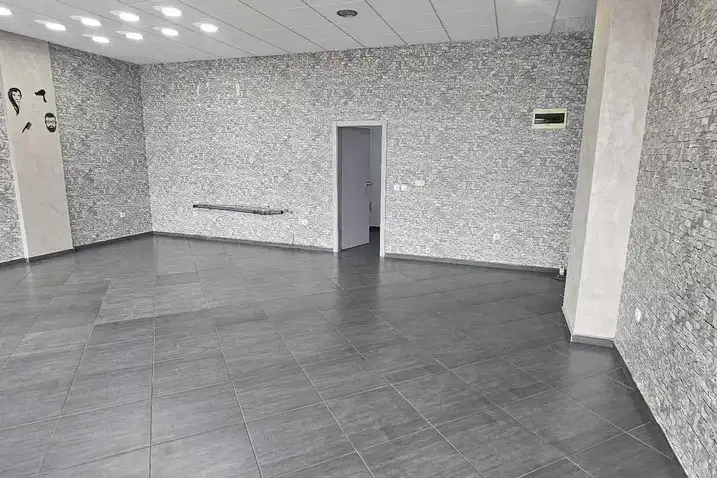 Магазин в Кърджали, Център