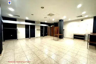 Магазин в Русе, Център