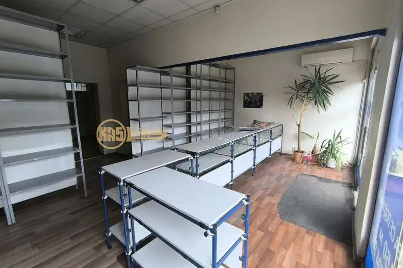 Shop in Sofiya, Centyr