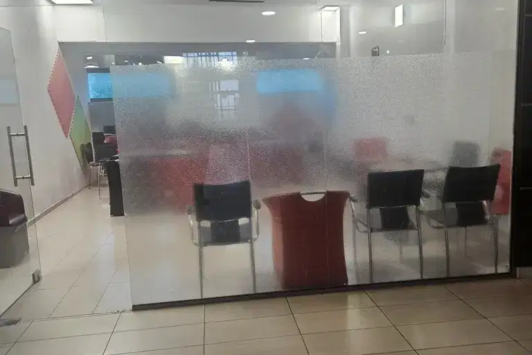 Shop in Pleven, Idealen Centyr